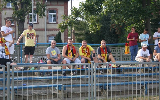 Kibice z Wiązowa przyjechali dopingować swój zespół do Borowa (foto: Świteź)