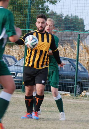 Karol Sokaluk w swoim pierwszym kontakcie z piłką zdobył bramkę na wagę trzech punktów, w meczu derbowym z FC Pęcz