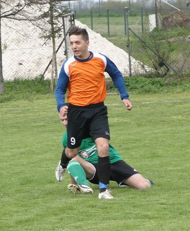 Mariusz Hałas zdobył dwa gole, a jego Starter zwyciężył 7:3