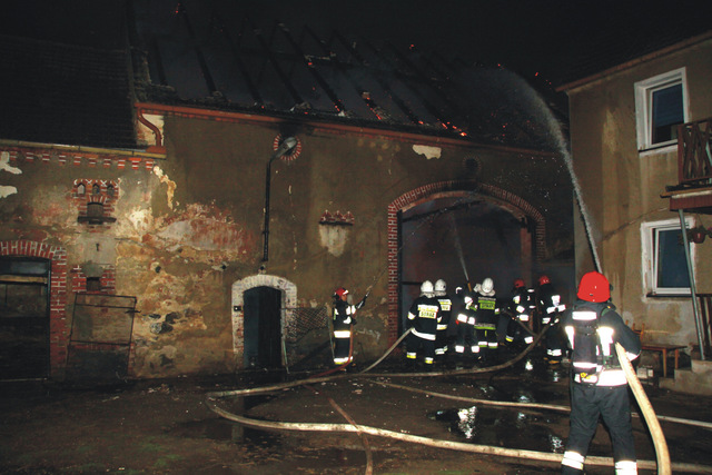 W akcji w Miłocicach brało udział 55 strażaków z 13 jednostek