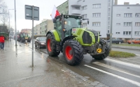 Protest rolników w Strzelinie - utrudnienia na drogach