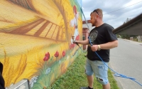 Klimatyczny mural ozdobił Gościęcice