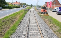 36 lat czekania i tysiące ton materiałów. Tak zmienia się linia kolejowa