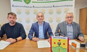 Nowy parking i zieleń przy ośrodku zdrowia w Przewornie