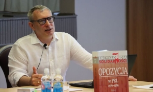 Solidarność w encyklopedii, pamięć w sercu