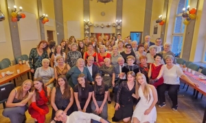 Czerwony dywan, blask świateł i rozdanie Oskarów