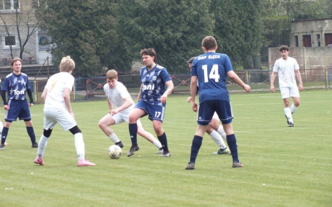 Orzeł pokonał lidera