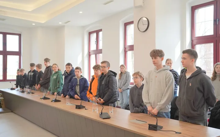 Uczniowie z polsko-niemieckiej wymiany odiwedzili strzeliński ratusz. Fot. UMiG Strzelin