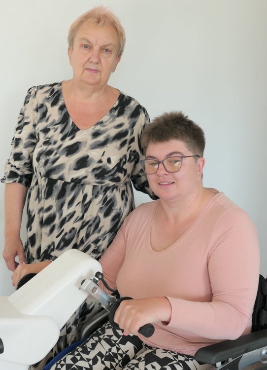  – Sprawność Karoliny się poprawia odkąd jest rehabilitowana w Fizjo Olivii – mówi Ela, mama Karoliny, zmagającej się z dziecięcym porażeniem mózgowym