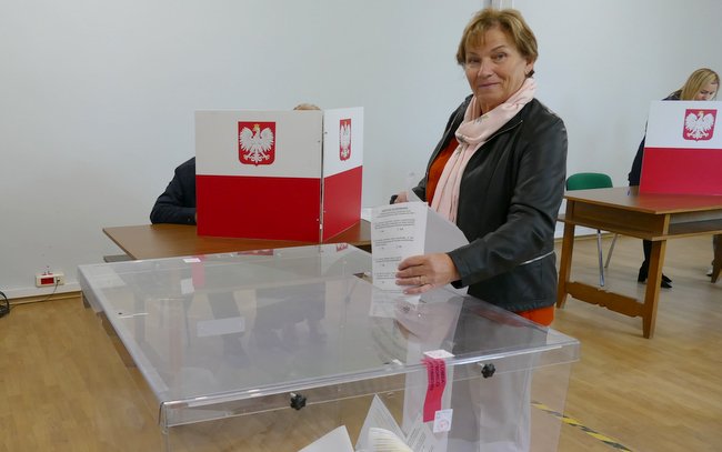  Frekwencja wyniosła 72,9 proc. i jest najwyższa w historii III Rzeczypospolitej. W roku 2019 wynosiła 61,7 proc., a 2015r. 50,9 proc.