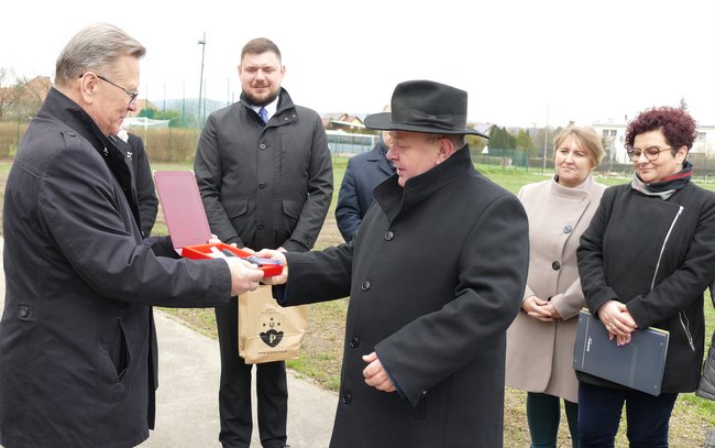 Nowy bus dla Szkoły Podstawowej w Przewornie