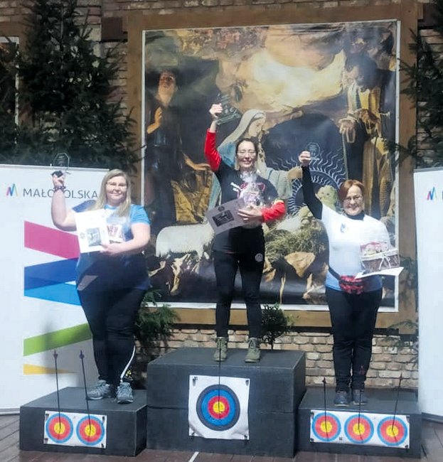 Irmina Małyszek na drugim stopniu podium 