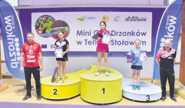 Julia Zalewska na drugim stopniu podium Julia Zalewska na drugim stopniu podium