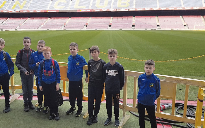 Zawodnicy zwiedzili słynny stadion Barcelony Zawodnicy zwiedzili słynny stadion Barcelony
