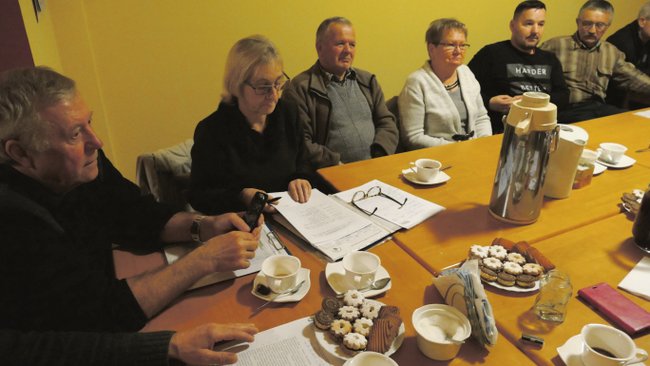 Na spotkaniu gościł Józef Kot (pierwszy z lewej), komendant powiatowy Straży Rybackiej, który przedstawił sprawozdanie z działalności w całym okręgu za rok 2019 Na spotkaniu gościł Józef Kot (pierwszy z lewej), komendant powiatowy Straży Rybackiej, który przedstawił sprawozdanie z działalności w całym okręgu za rok 2019