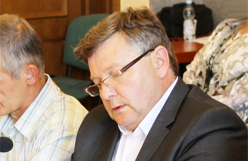 – Kury panu szczać prowadzać, a nie polityką się zajmować, jak to powiedział Piłsudski - mówił radny Piotr Litwin – Kury panu szczać prowadzać, a nie polityką się zajmować, jak to powiedział Piłsudski - mówił radny Piotr Litwin
