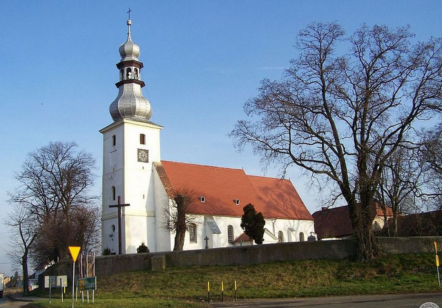 W ubiegłym roku kościół w Brożcu skorzystał z dotacji w ramach programu ochrony zabytków gminy Strzelin (fot. internet)