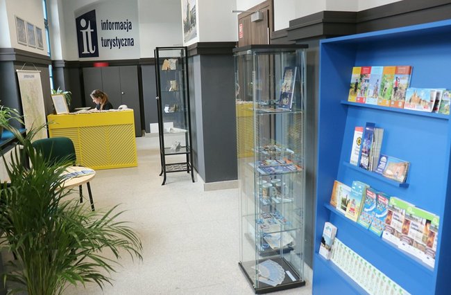 Gminne Centrum Informacji Turystycznej odwiedzją turyści, którzy chcą dowiedzieć się więcej o Strzelinie, ale i całym Dolnym Śląsku Gminne Centrum Informacji Turystycznej odwiedzją turyści, którzy chcą dowiedzieć się więcej o Strzelinie, ale i całym Dolnym Śląsku