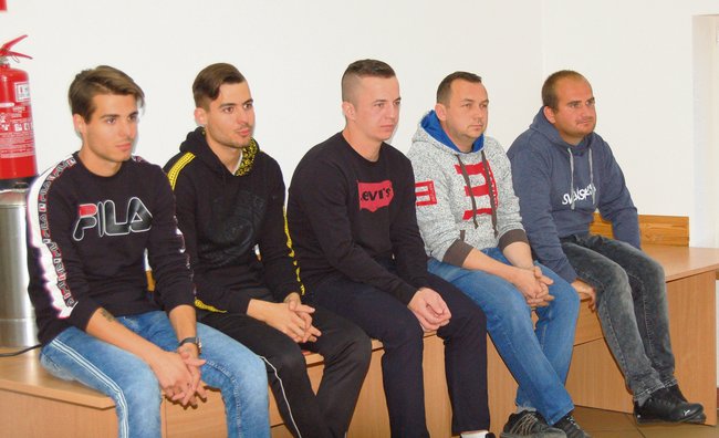 W podziale funduszu uczestniczyło wielu młodych ludzi W podziale funduszu uczestniczyło wielu młodych ludzi