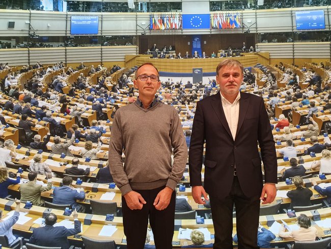 Waldemar Grochowski, wójt Borowa (po prawej) i Marek Mierzwiński, kierownik Powiatowego Biura ARiMR w Strzelinie Waldemar Grochowski, wójt Borowa (po prawej) i Marek Mierzwiński, kierownik Powiatowego Biura ARiMR w Strzelinie