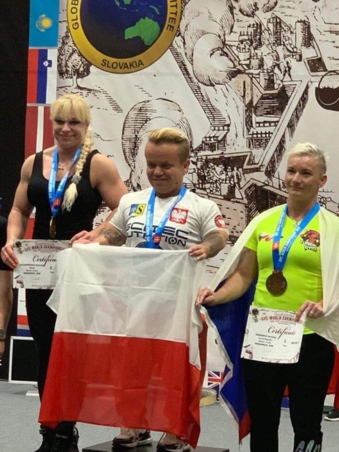 Gosia znów stanęła na najwyższym stopniu podium Gosia znów stanęła na najwyższym stopniu podium