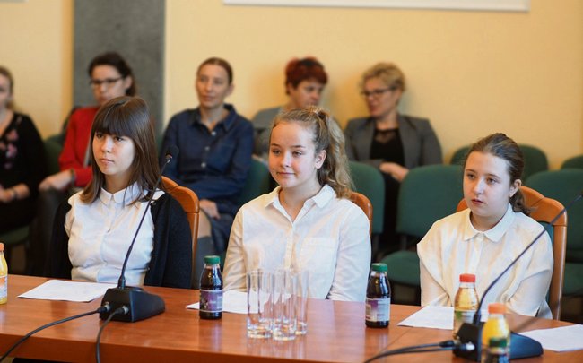 Wybrani przedstawiciele będą współpracować z samorządami uczniowskimi Wybrani przedstawiciele będą współpracować z samorządami uczniowskimi