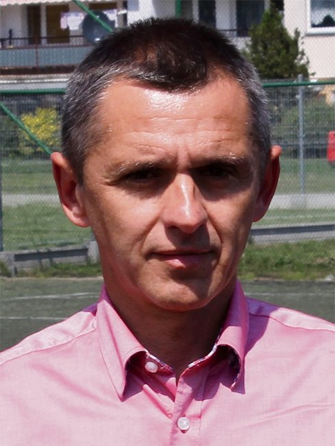 Gdybyśmy znacząco obniżyli ceny, grupa chętnych byłaby jeszcze większa, ale mielibyśmy problemy z utrzymaniem należytego porządku - tłumaczył prezes SCS-E Tomasz Charowski. Gdybyśmy znacząco obniżyli ceny, grupa chętnych byłaby jeszcze większa, ale mielibyśmy problemy z utrzymaniem należytego porządku - tłumaczył prezes SCS-E Tomasz Charowski.