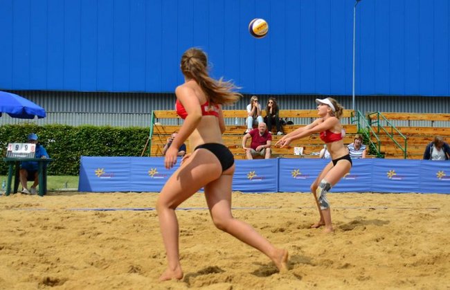 Kamila Żołądek i Wiktoria Raba w akcji podczas turnieju finałowego Mistrzostw Polski