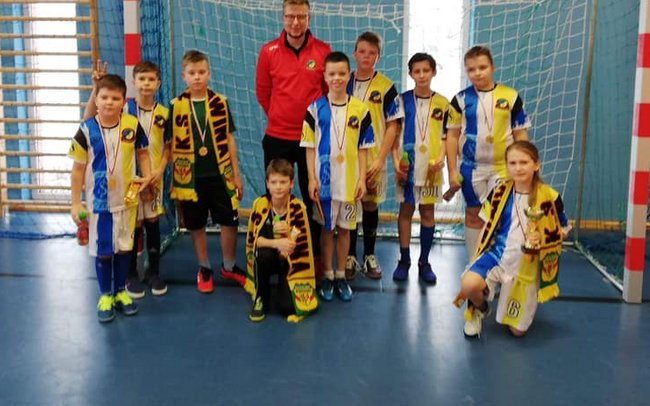 Zespół żaków Strzelinianki (trener Tomasz Mak) rywalizował w Żórawinie Zespół żaków Strzelinianki (trener Tomasz Mak) rywalizował w Żórawinie