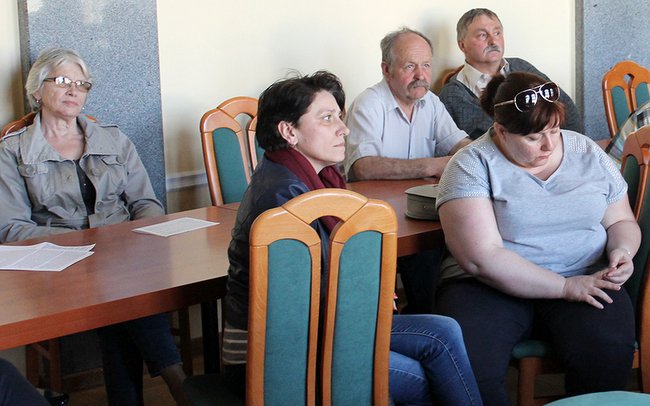 - Nigdy nie było takiego kurzu i brudu, jaki jest teraz! - powiedziała Dorota Kopacz (druga od lewej) - Nigdy nie było takiego kurzu i brudu, jaki jest teraz! - powiedziała Dorota Kopacz (druga od lewej)