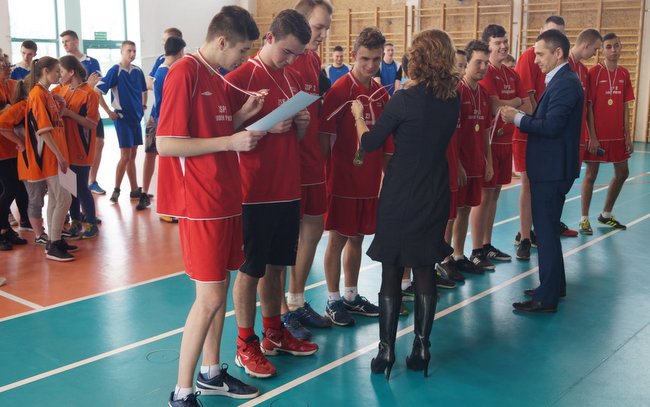 Uczniowie z Ludowa Polskiego odebrali złote medale