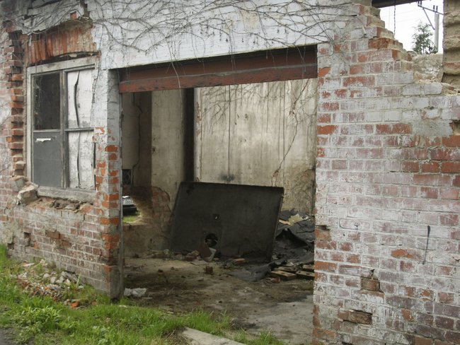 Tak w kwietniu tego roku wyglądały kolejowe nieruchomości na ul. Borowskiej-Zaułek w Strzelinie Tak w kwietniu tego roku wyglądały kolejowe nieruchomości na ul. Borowskiej-Zaułek w Strzelinie