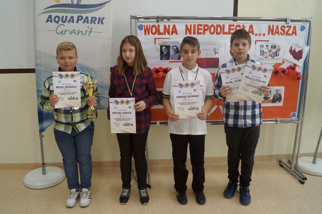 Zwycięski zespół ze strzelińskiej „Piątki” Zwycięski zespół ze strzelińskiej „Piątki”
