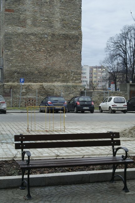 Będzie można usiąść i odpocząć na ławeczce