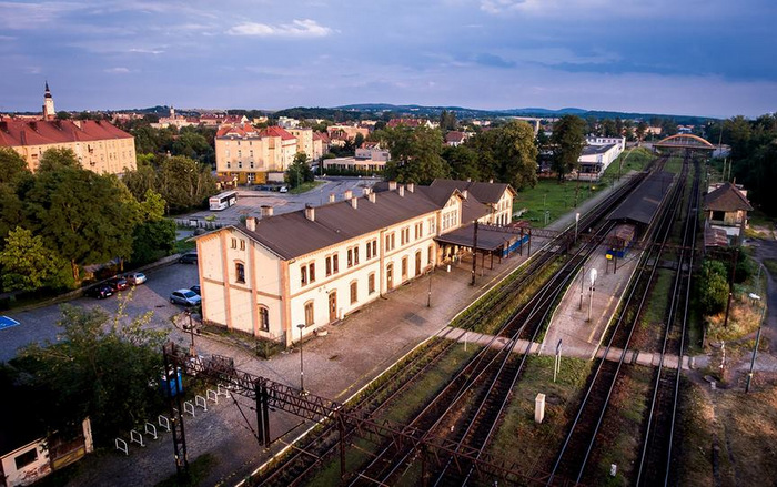 W budynku ma się mieścić m.in.: siedziba straży miejskiej, urzędowe archiwum, biuro komunikacji zbiorowej, centrum informacji turystycznej oraz inkubator przedsiębiorczości. Foto: UMiG Strzelin