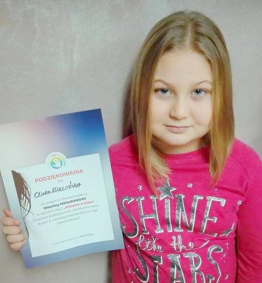 Po ścięciu włosów 7-letnia Oliwia Furcińska otrzymała specjalne podziękowania