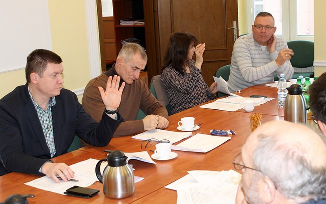 Gminom uczestniczącym w projekcie pn. „Dolnośląski Projekt Rekultywacji” zarzucono, że przyjęte uchwały są nieważne