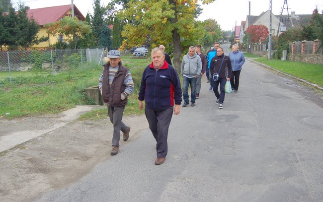 Mieszkańcy Gościęcic narzekają na zły stan drogi we wsi. Jest jednak szansa, że w przyszłym roku zostanie przeprowadzony remont jednego z odcinków