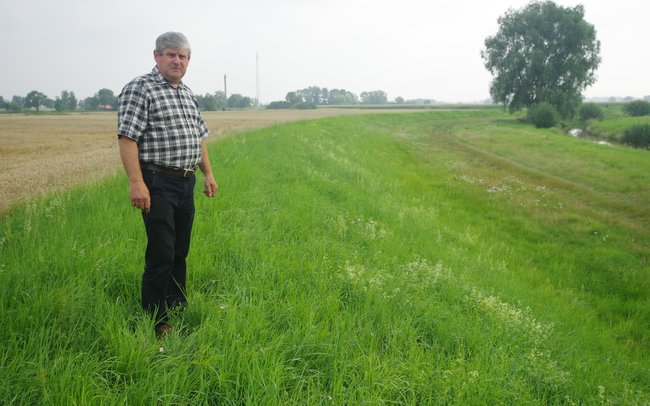 Pan Emil wskazał nam jeszcze inne miejsca bezimiennych grobów, o których napiszemy za tydzień