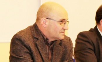 Jan Maćkała z UMiG odpowiadał na pytania radnych w sprawie utworzenia spółki z udziałem gminy Strzelin