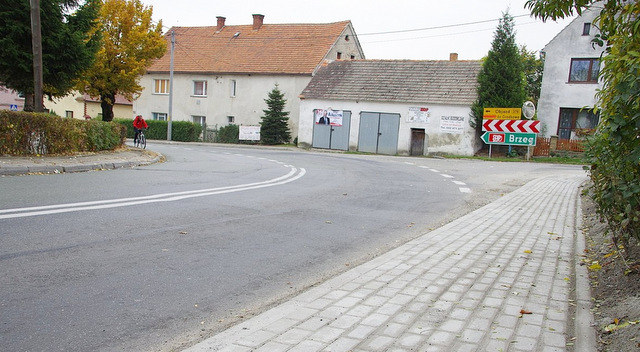 Budową chodnika w Wyszonowicach zajęła się GDDiK. Ta instytucja planuje kolejne inwestycje w naszym powiecie