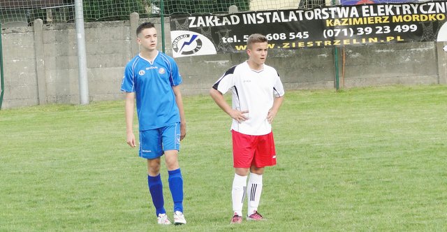 Napastnik Lidera Jakub Witkowski był uważnie pilnowany przez defensorów Strzelinianki