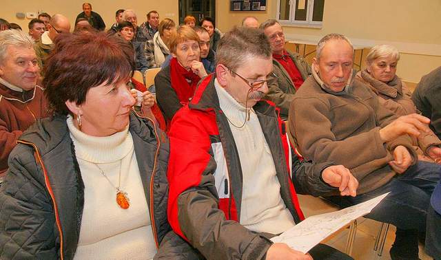 Mieszkańcy zapoznawali się z dokumentacją wiejskich inwestycji